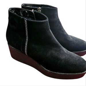 Aquatalia Vina Black Suede Platform Wedge  ankle booties Zipper Size 8.5